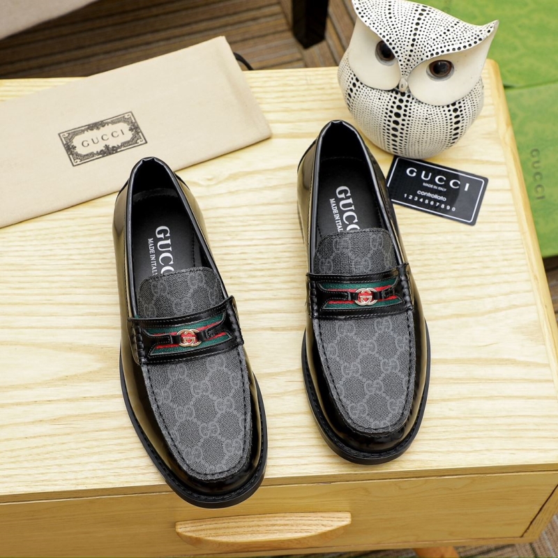G*u*i leather shoes